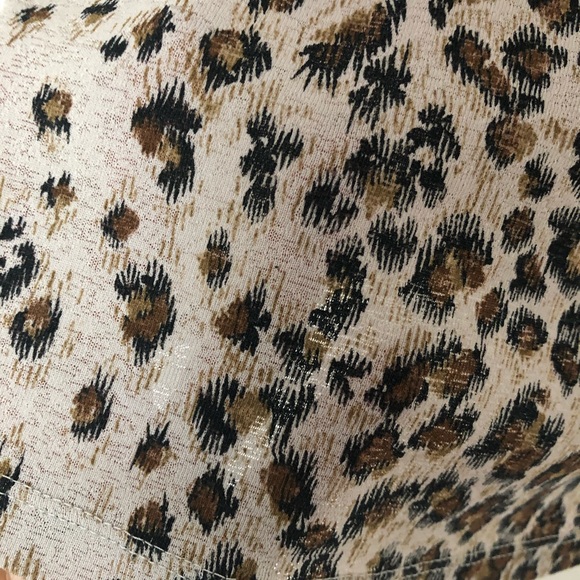 3/$10 Beliza Cheetah Print V-Neck Crop Top Large L - Picture 8 of 8